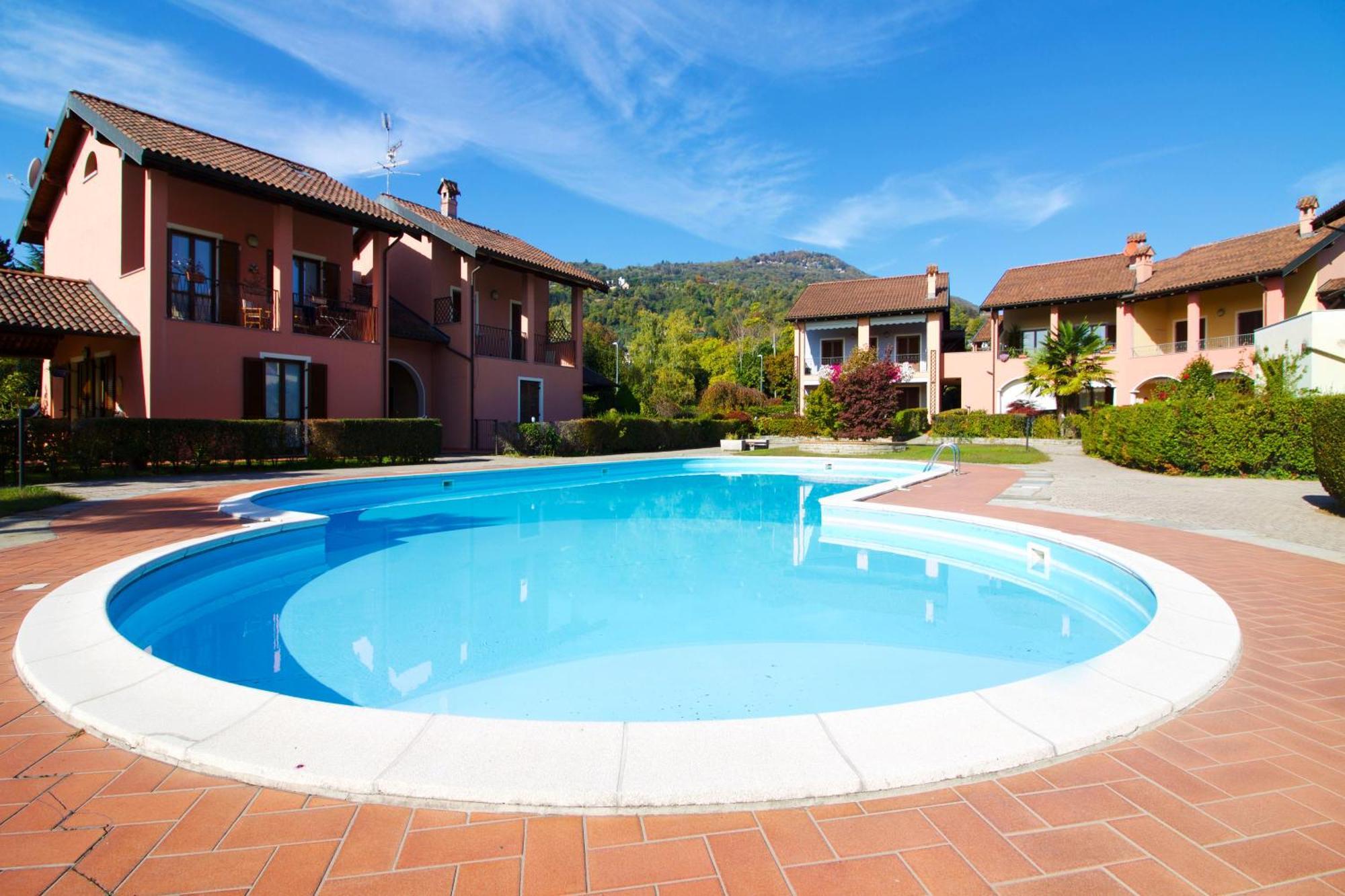 Sunflower Relax Pool And Terrace - Happy Rentals لسا المظهر الخارجي الصورة