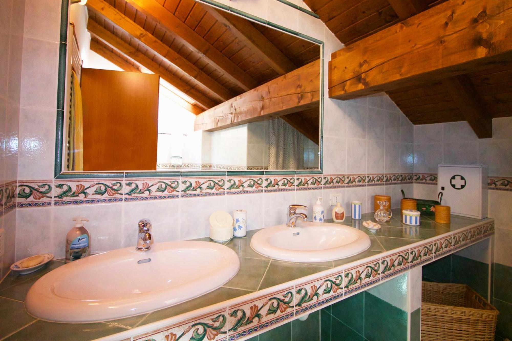 Sunflower Relax Pool And Terrace - Happy Rentals لسا المظهر الخارجي الصورة